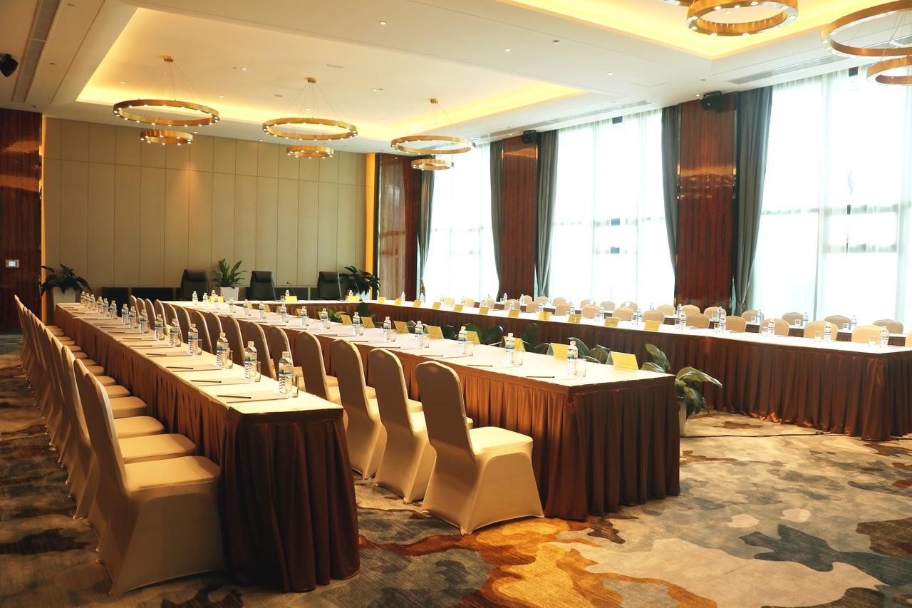 Forest City Marina Hotel غيلانغ باتاه المظهر الخارجي الصورة